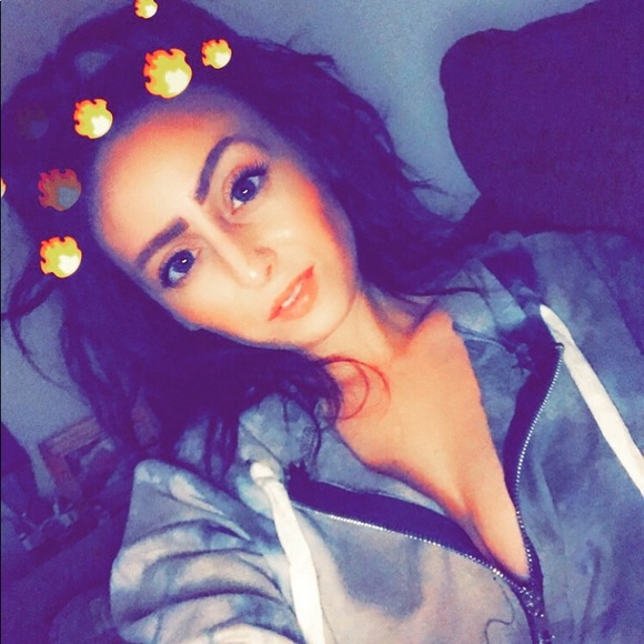 Meet your Posher, Capri - Picture 1 of 1